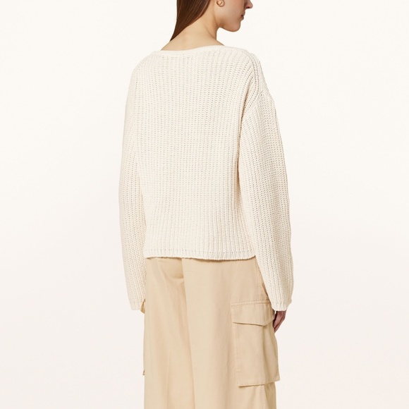 HUGO BOSS Long Sleeve Sweater With V-Neck in Soft Cream, Size Large, NWT - Picture 5 of 10